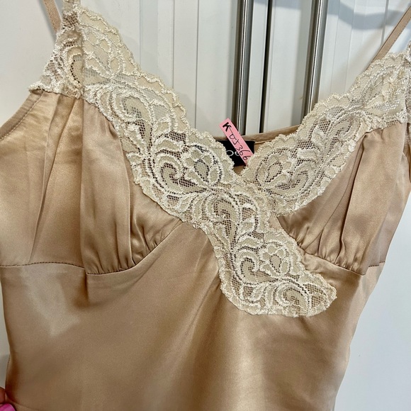 (SOLD) BEBE Vintage Beige with cream color lace Camisole - Picture 2 of 3